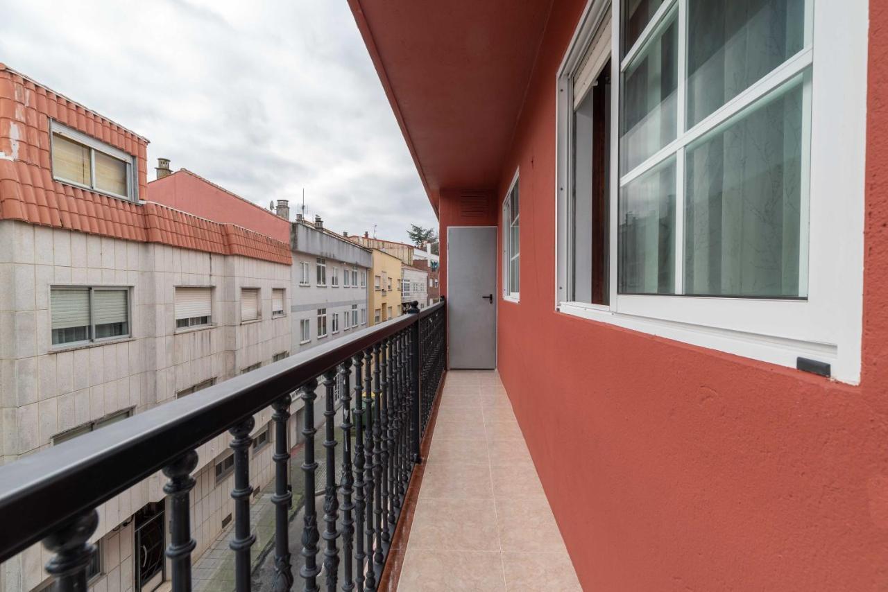 Apartamento Espacioso Cerca De La Playa Con Aire Acondicionado Apartman Moaña Kültér fotó